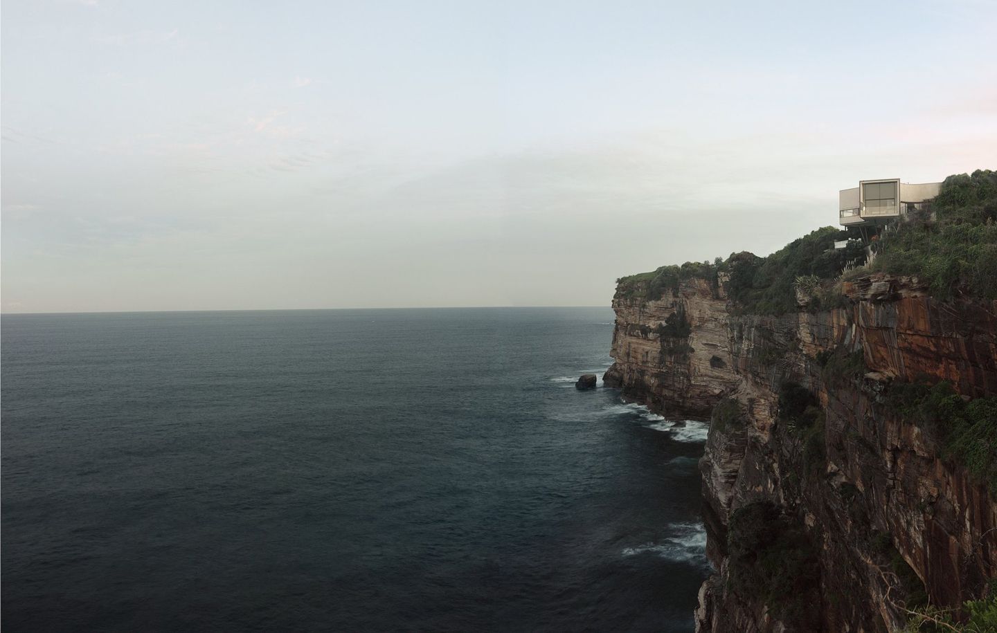  View of ocean and horizon at cliff house at Dover Heights Sydney designed by Durbach Block Jaggers Architects.