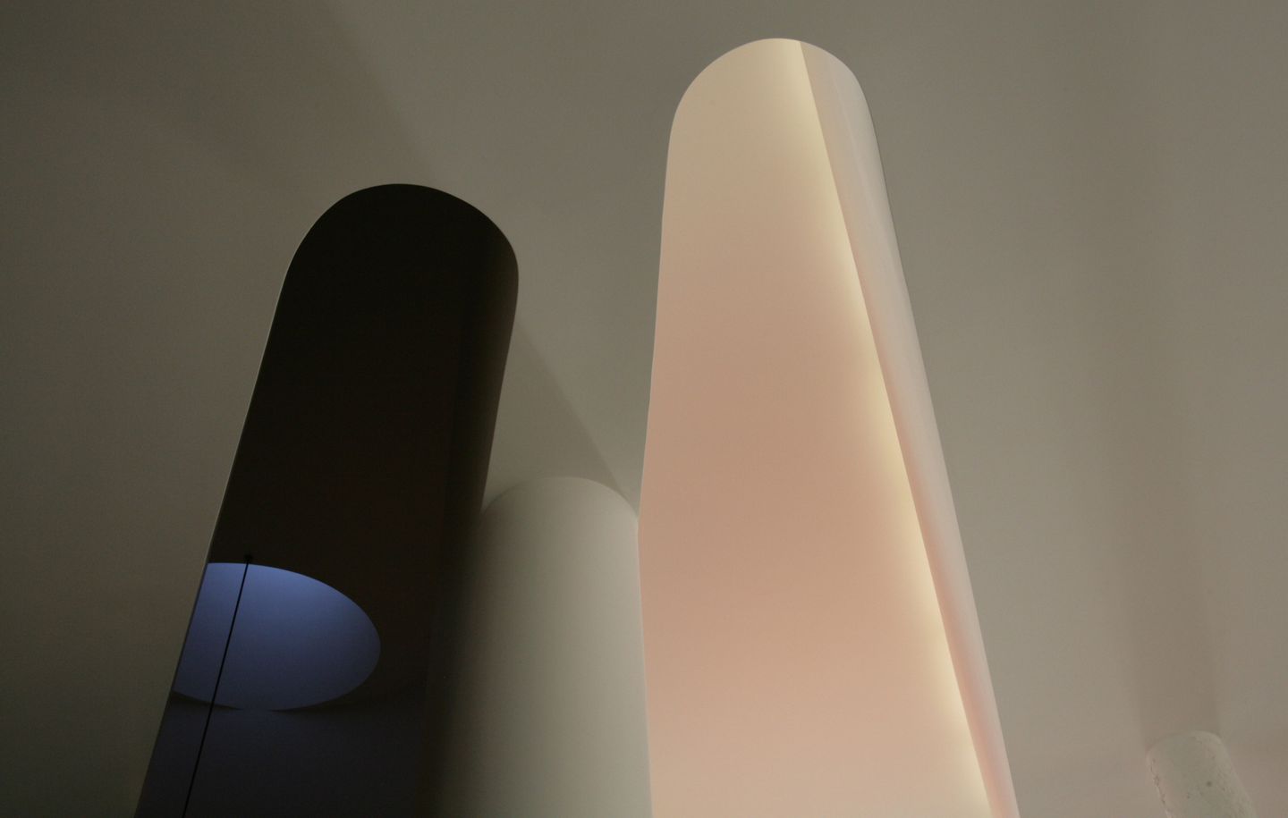 Sportsgirl Head Office  Curved white plastered lightwell in office building in Melbourne Victoria designed by designed by Durbach Block Jaggers Architects