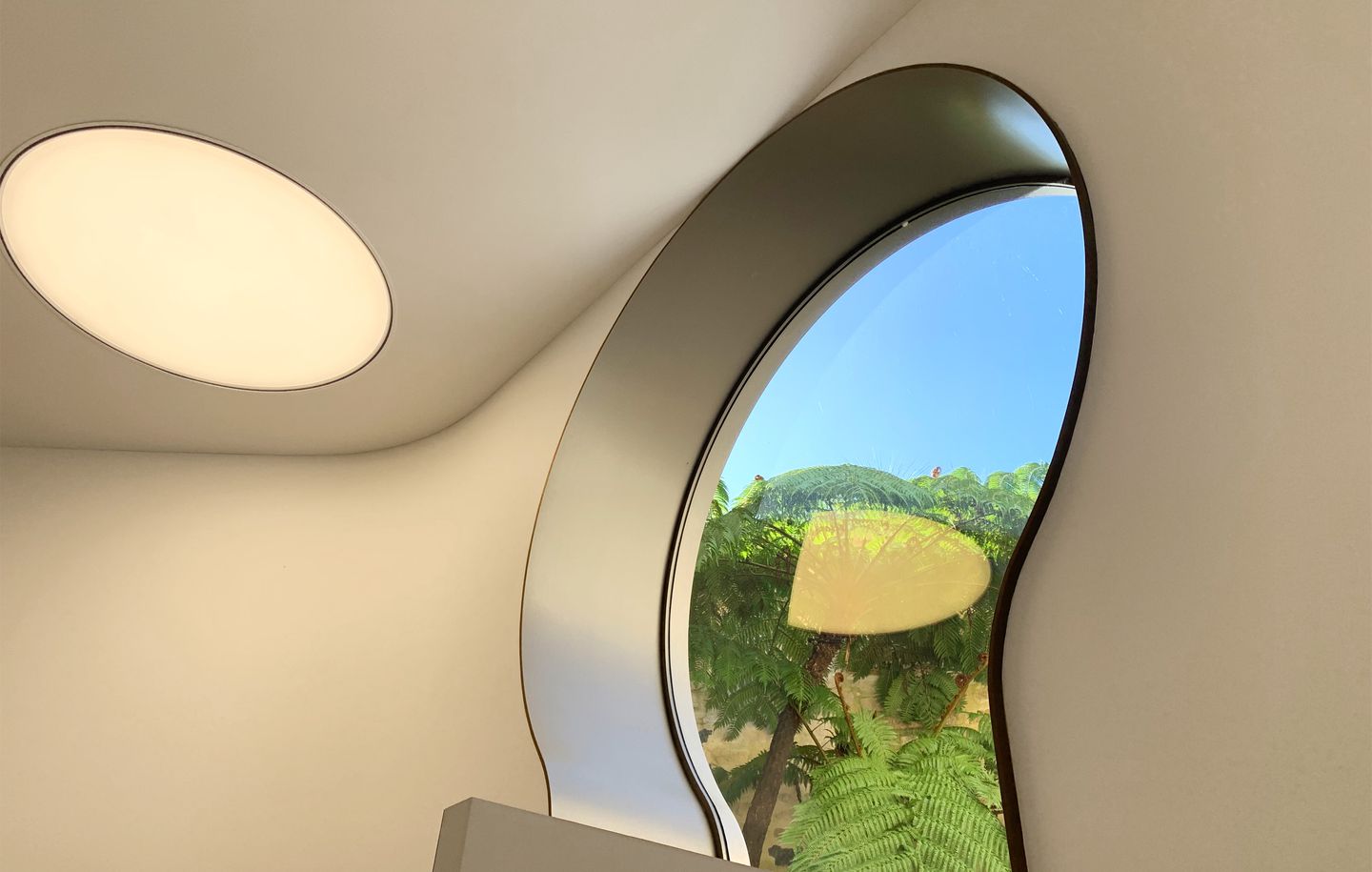 Lavender Bay Entry  keyhole entry